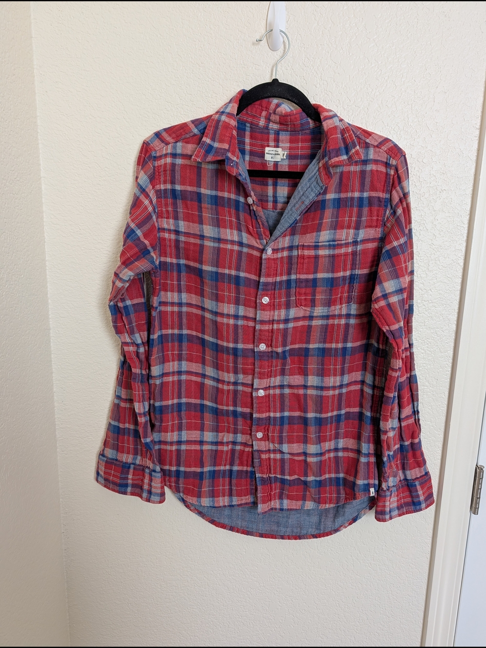 Bridge & Burn Women's 100% Cotton Flannel Red Long Sleeve Button Up Shirt Sz M